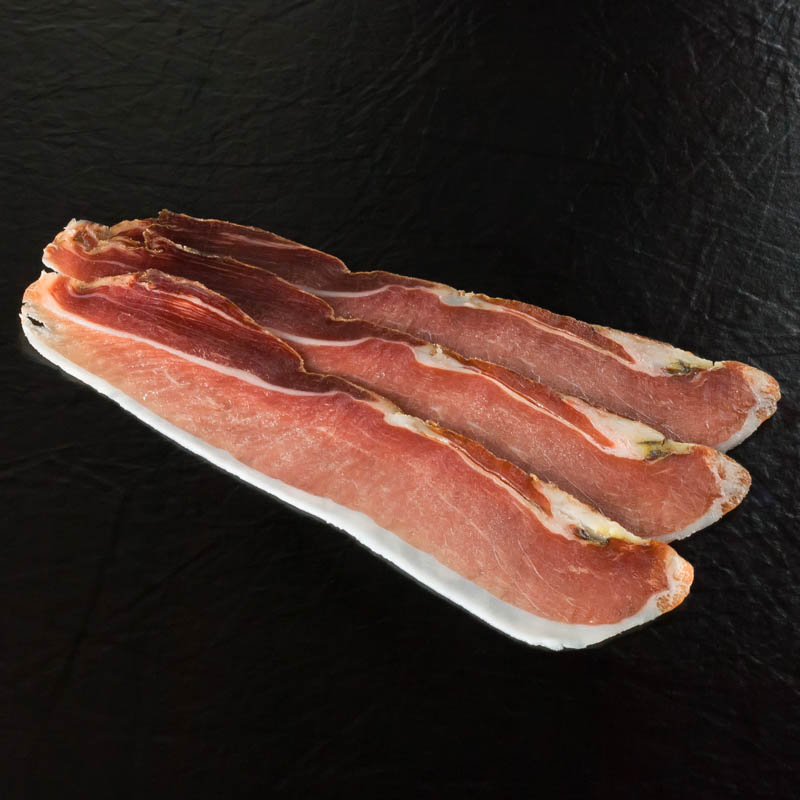 Bauernspeck geschnitten